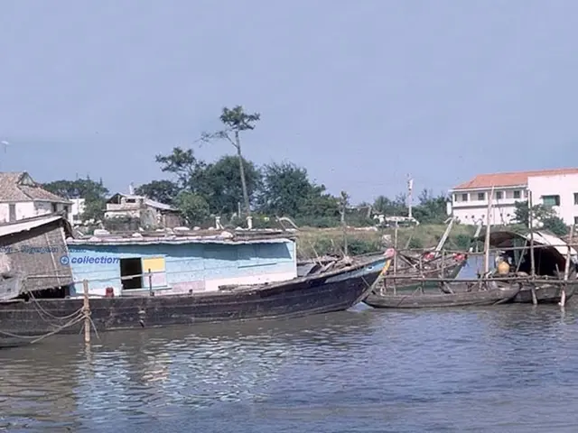 Waterfront houses are a scarcity... if you let a good one slip away, it might be years before...