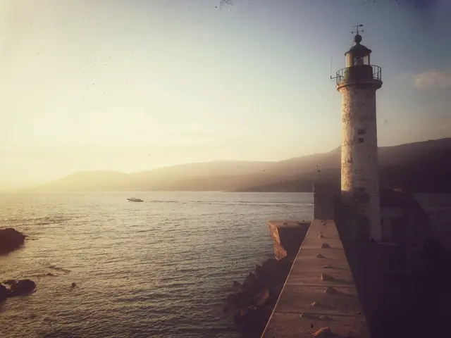 Moon Photographer Captures Breathtaking Lunar Trail Over Lighthouse, Here's His Technique Revealed