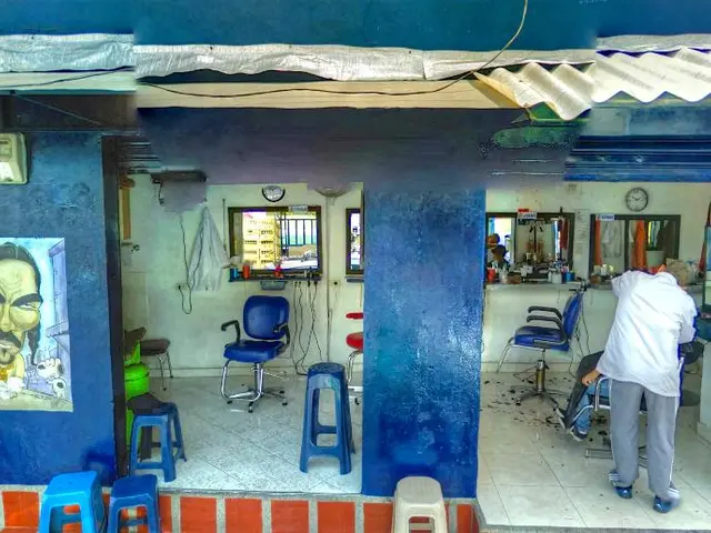 Once spurned, 1970s chat hubs, known as conversation pits, are resurfacing in 2025