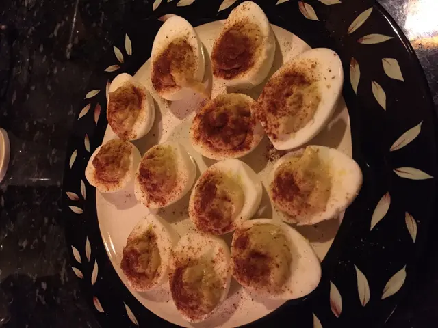 Preparing Easter Eggs with Organic Dyes: A Simple Guide