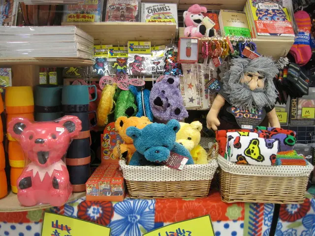 Enjoy the Holiday: Christmas Baskets Infusing Holiday Spirit