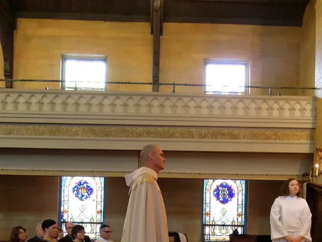 Exclusive event held in the castle's outdoor courtyard, featuring an all-white ambiance.