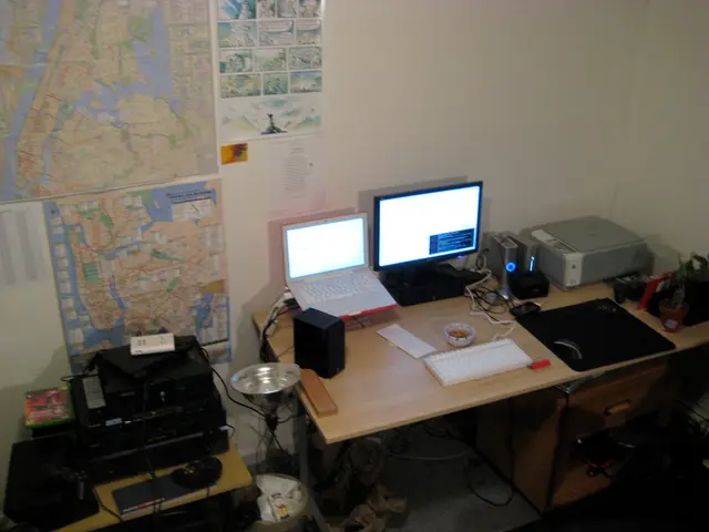 Work-from-home restriction enforced by Starbucks, banning desktop use in their offices