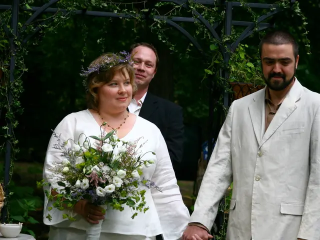 Blends Ancient Indian Aroma Diffusion Practices with Contemporary Aesthetics: Sol Brass Aroma...