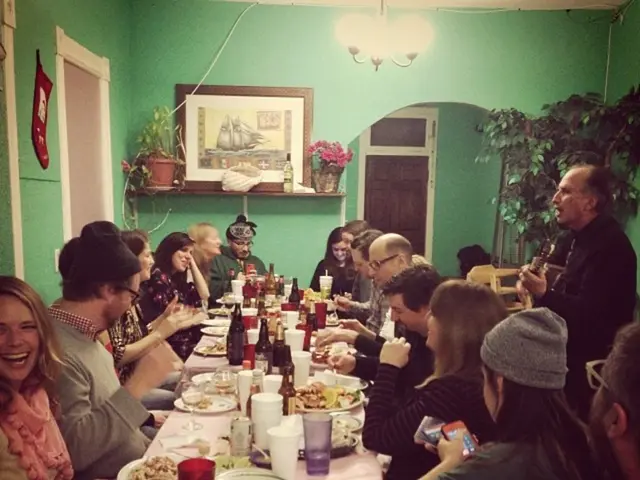 Upbeat Melodies of Chirping Birds Enhance Mood