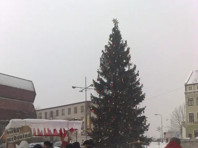 Innovative, low-weight night vision device captures color even in total blackness, eschewing IR...