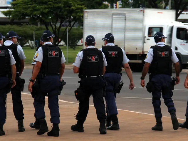 Vehicle Theft on A81 in Ilsfeld, District of Heilbronn: Three police officers sustained minor...