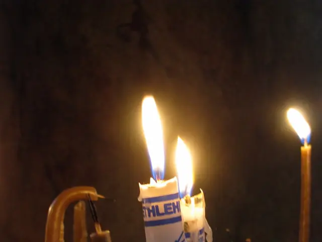 Autumnal Candles, beautifully encapsulated 'in a jar', are currently available at a reduced price...