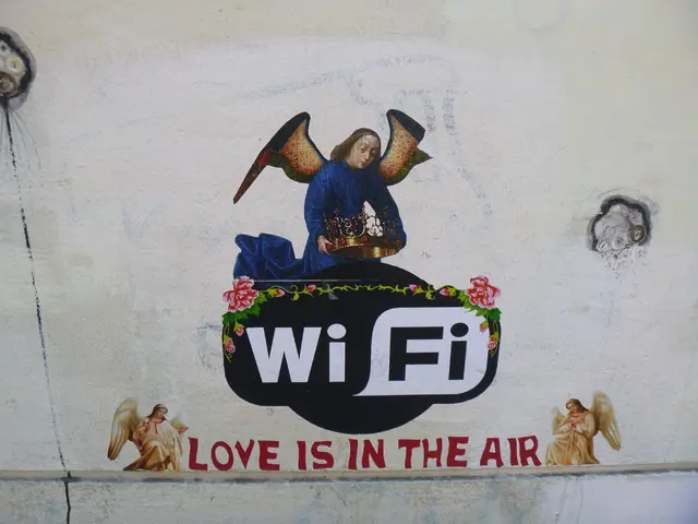 Reinventing Ambiences: The Impact of Hue and Surface Quality on Wall Decorations